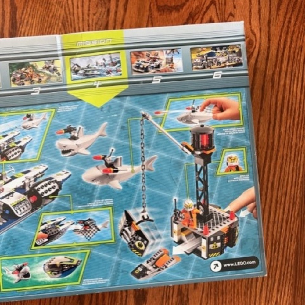 Lego Mission 4: Speedboat Rescue 8633 Agents Minifigure Building Set Box Damage - Picture 10 of 10